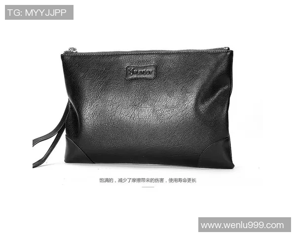 足球明星时尚手拿包大揭秘这些品牌成为他们的首选